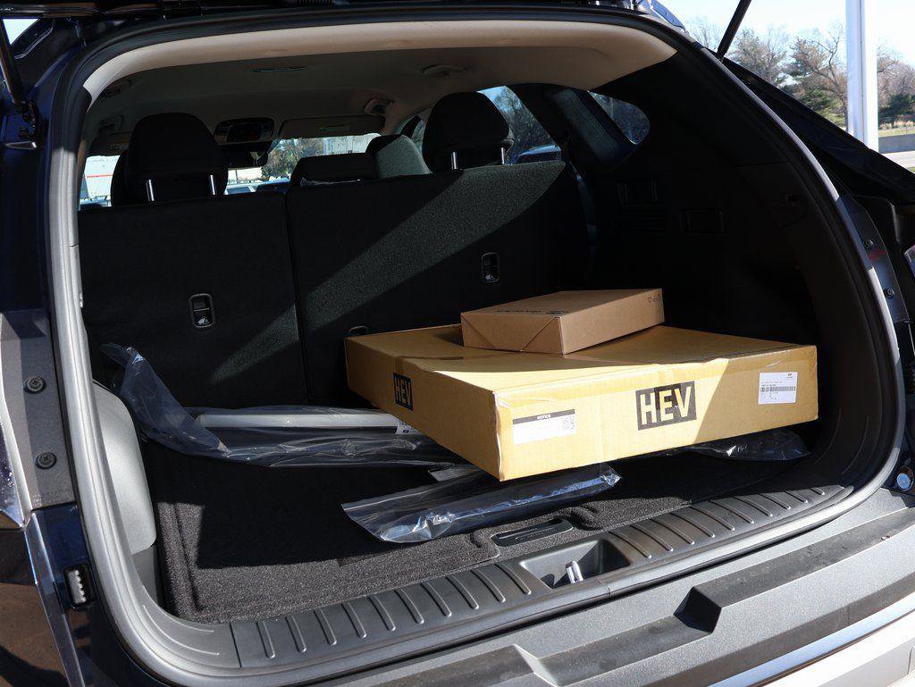 New 2026 Hyundai Tucson Blue SE image 16