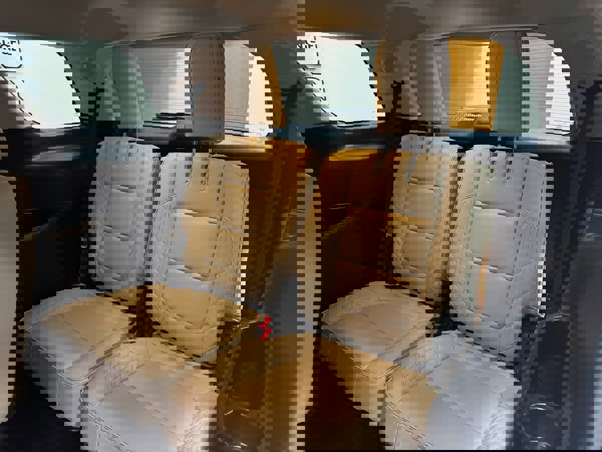 Used 2016 Ford Explorer Platinum image 50