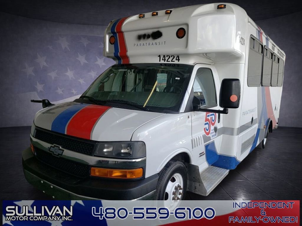 Used 2015 Chevrolet Express 4500 w/ Shuttle Bus Package RWD image 1