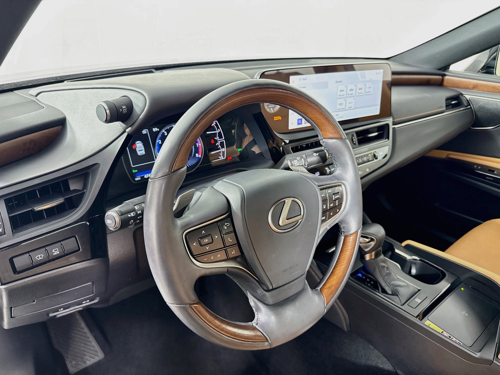 Used 2024 Lexus ES 350 Ultra Luxury w/ Accessory Package (Z2) FWD image 9