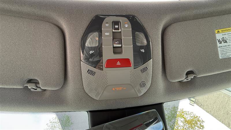 Used 2024 Kia EV9 Land image 45