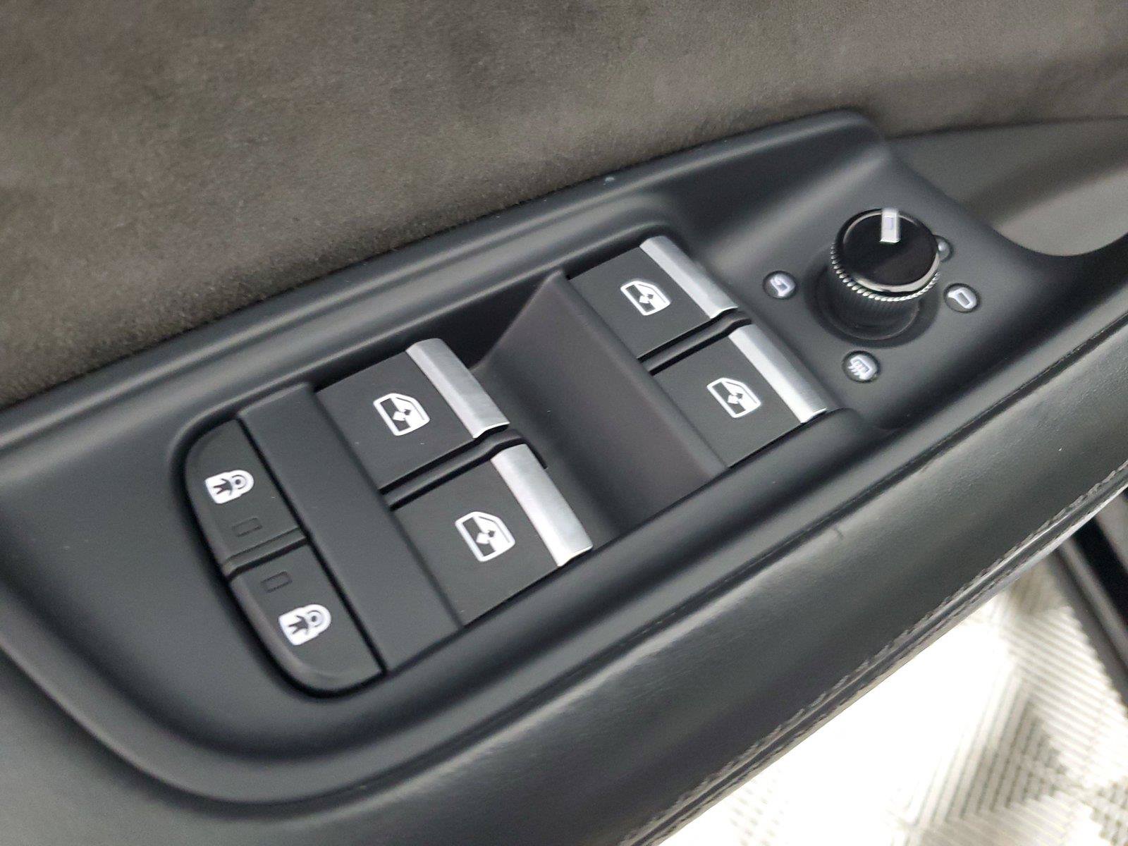 Used 2021 Audi RS Q8 w/ Black Optic Package AWD/4WD image 19