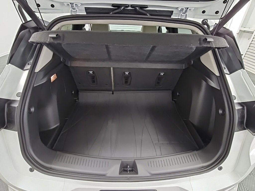 New 2026 Buick Encore GX Avenir w/ Avenir Technology Package image 32