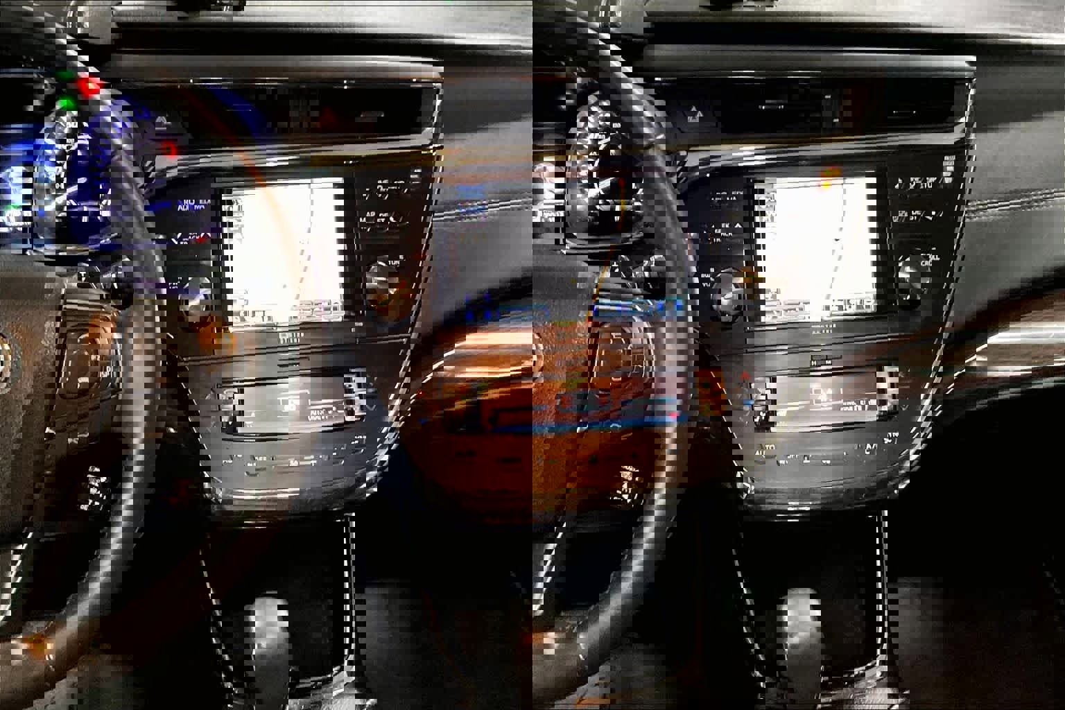 Used 2013 Toyota Avalon Limited image 6