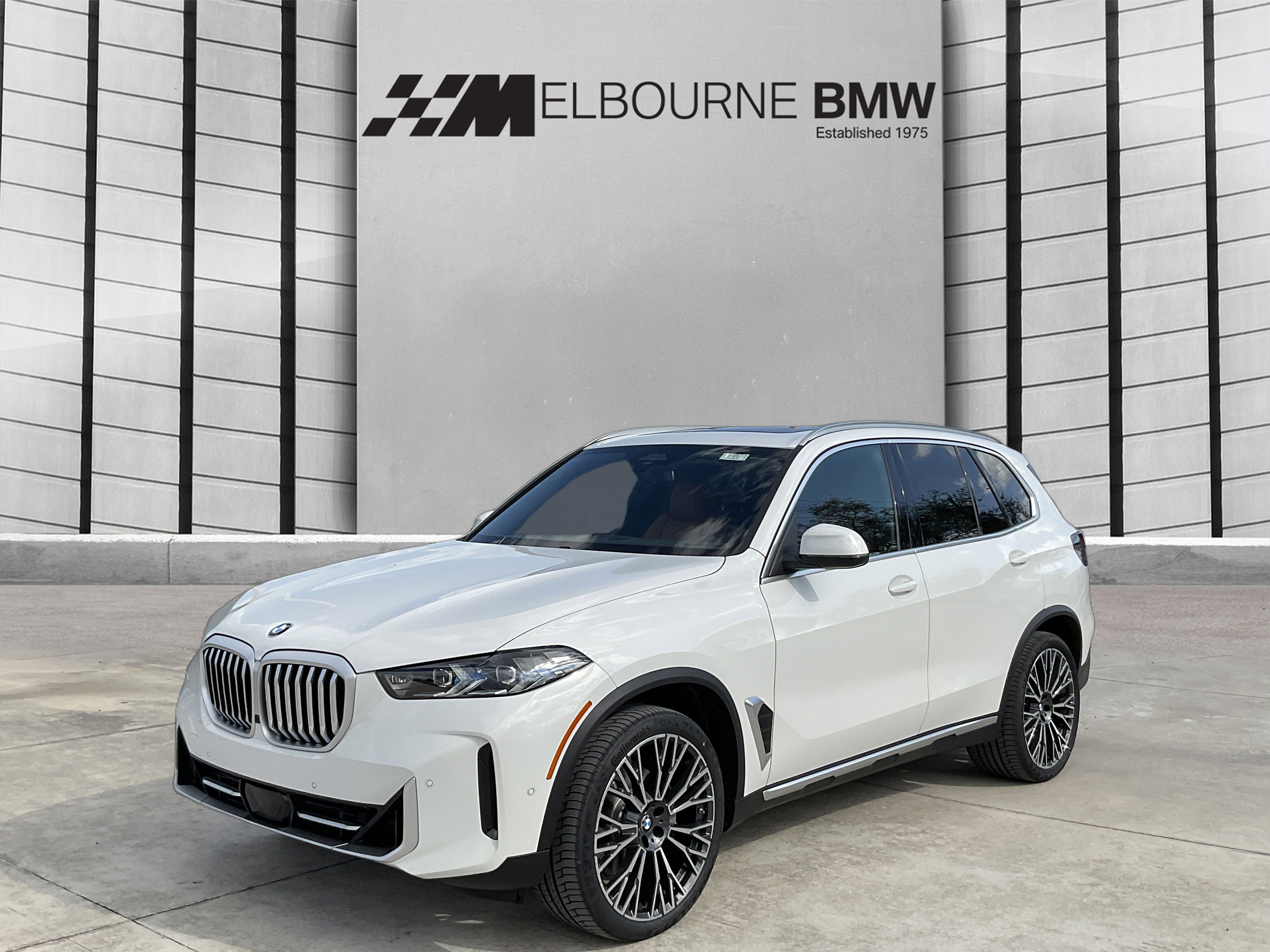 New 2026 BMW X5 sDrive40i image 3
