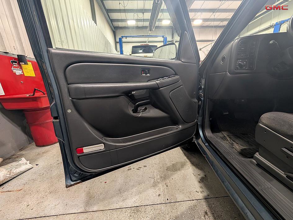 Used 2006 GMC Sierra 1500 SLE w/ Onstar Plus Package image 12