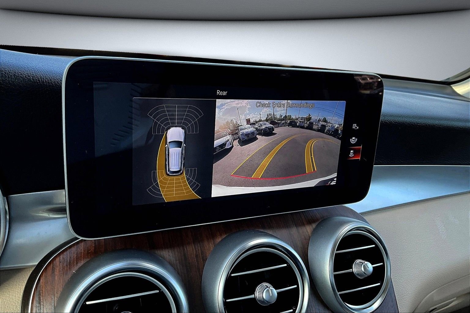 Used 2022 Mercedes-Benz GLC 300 4MATIC image 14