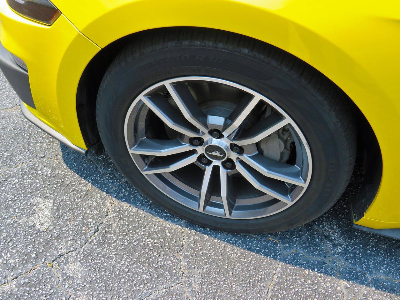Used 2018 Ford Mustang GT Premium RWD image 11