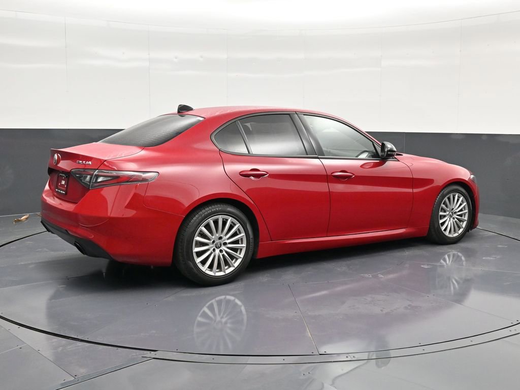 Used 2024 Alfa Romeo Giulia Sprint image 3