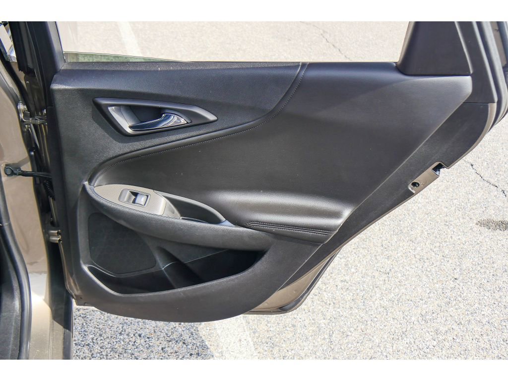 Used 2020 Chevrolet Malibu LT w/ Leather Package image 19