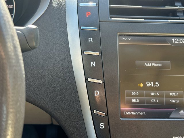 Used 2013 Lincoln MKZ FWD image 16