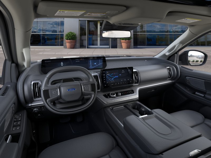 Used 2025 Ford Expedition Platinum w/ Driver's Package AWD/4WD image 9