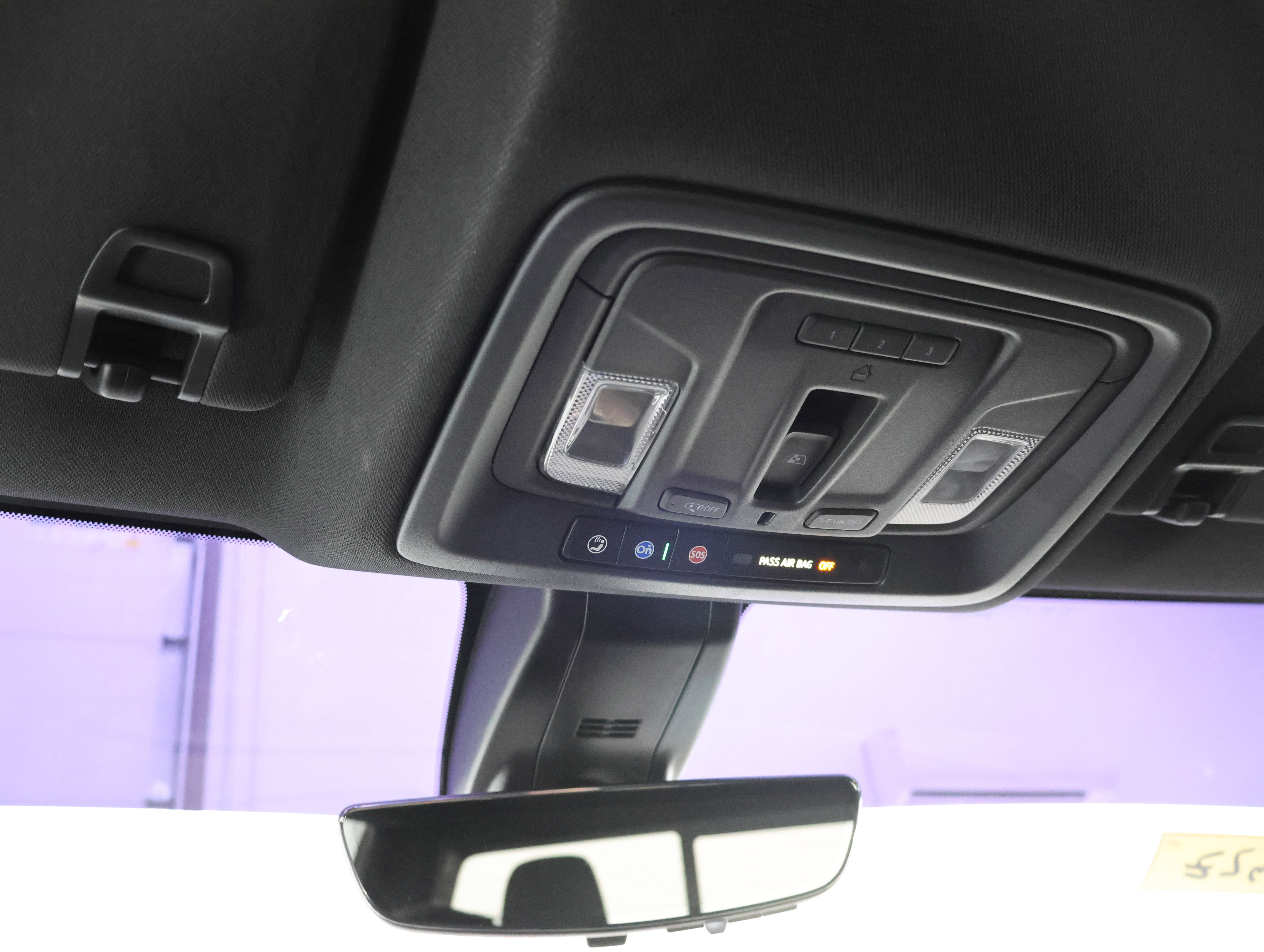 Used 2021 Chevrolet Silverado 2500 High Country w/ Z71 Off-Road Package image 12