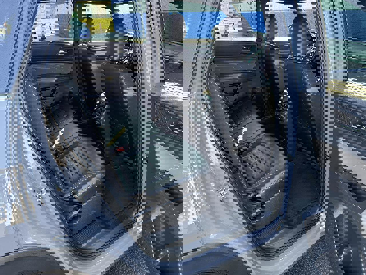 Used 2022 Volkswagen Atlas Cross Sport SEL Premium R-Line image 25