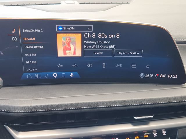 Used 2025 Cadillac XT4 Premium Luxury FWD image 5