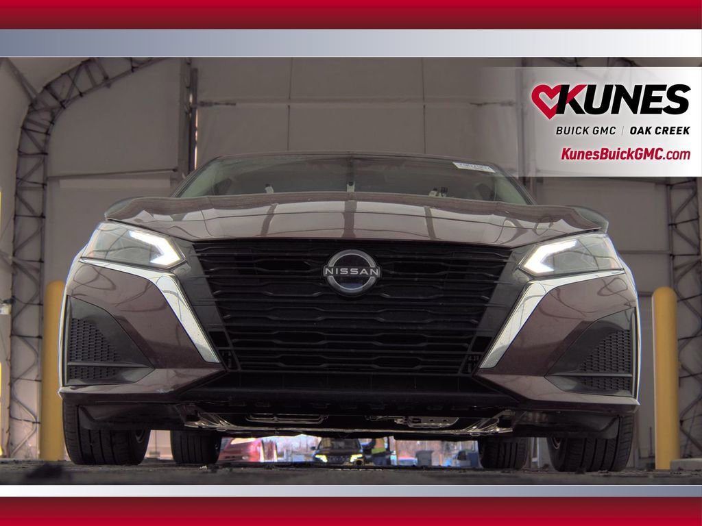 Used 2024 Nissan Altima 2.5 SV image 21