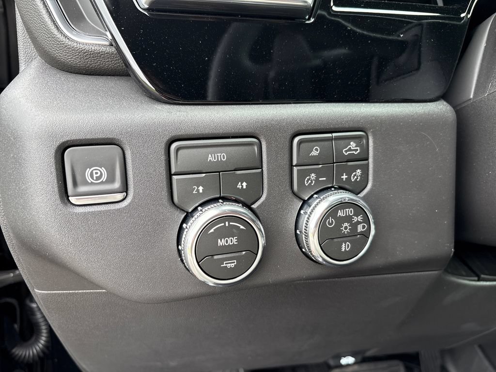 New 2026 GMC Sierra 1500 4x4 Crew Cab SLT w/ SLT Convenience Package image 20