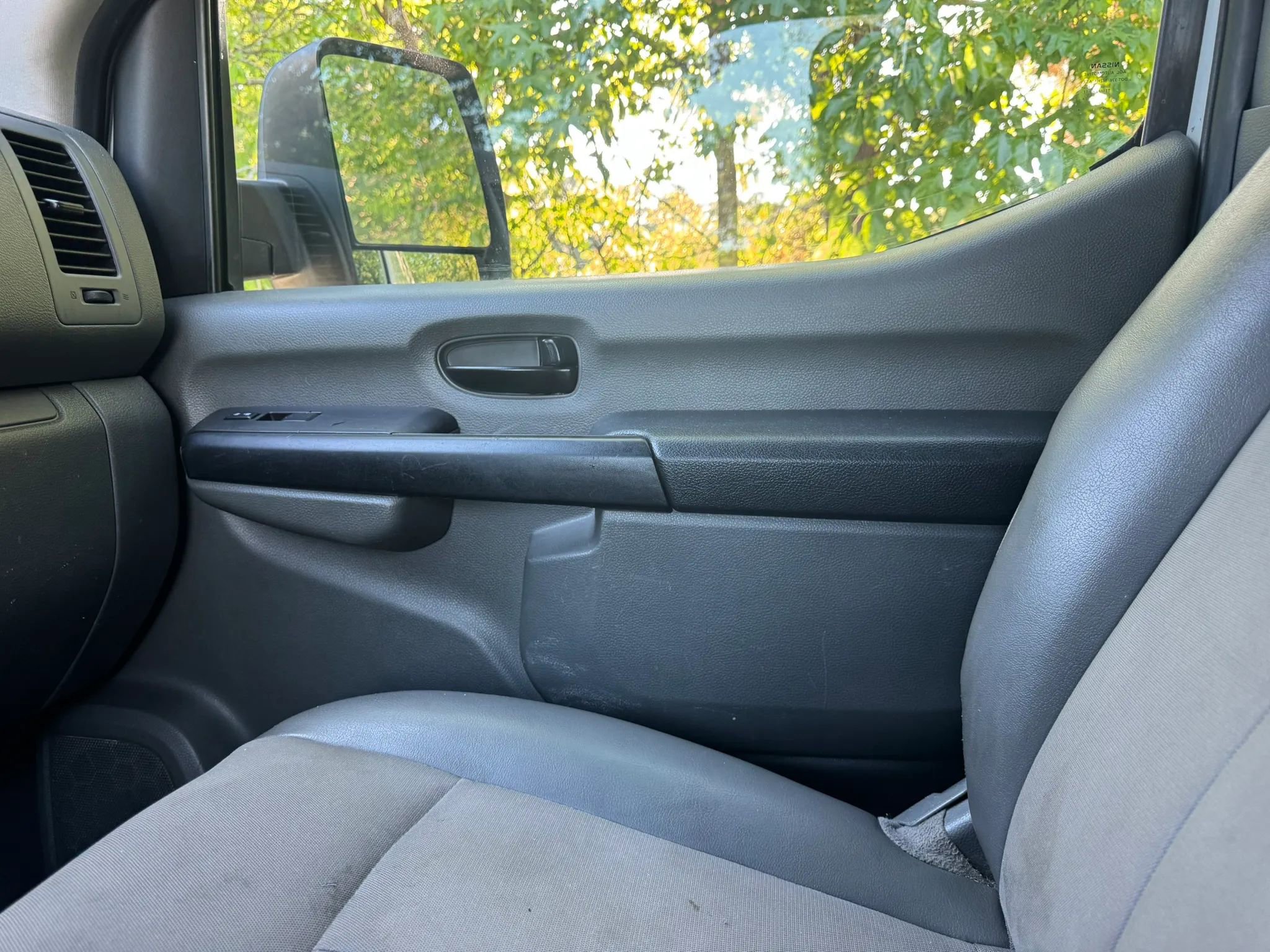 Used 2020 Nissan NV 2500 SV RWD image 6