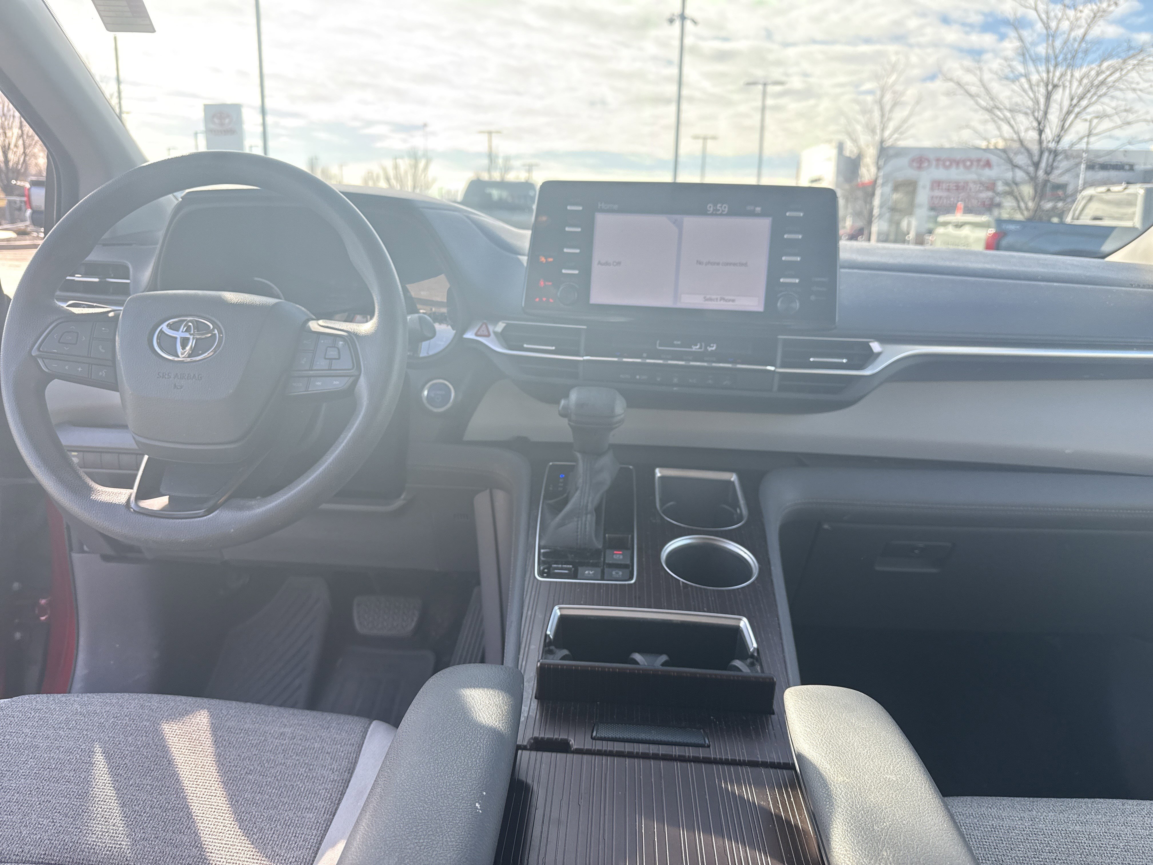 Used 2022 Toyota Sienna LE image 26