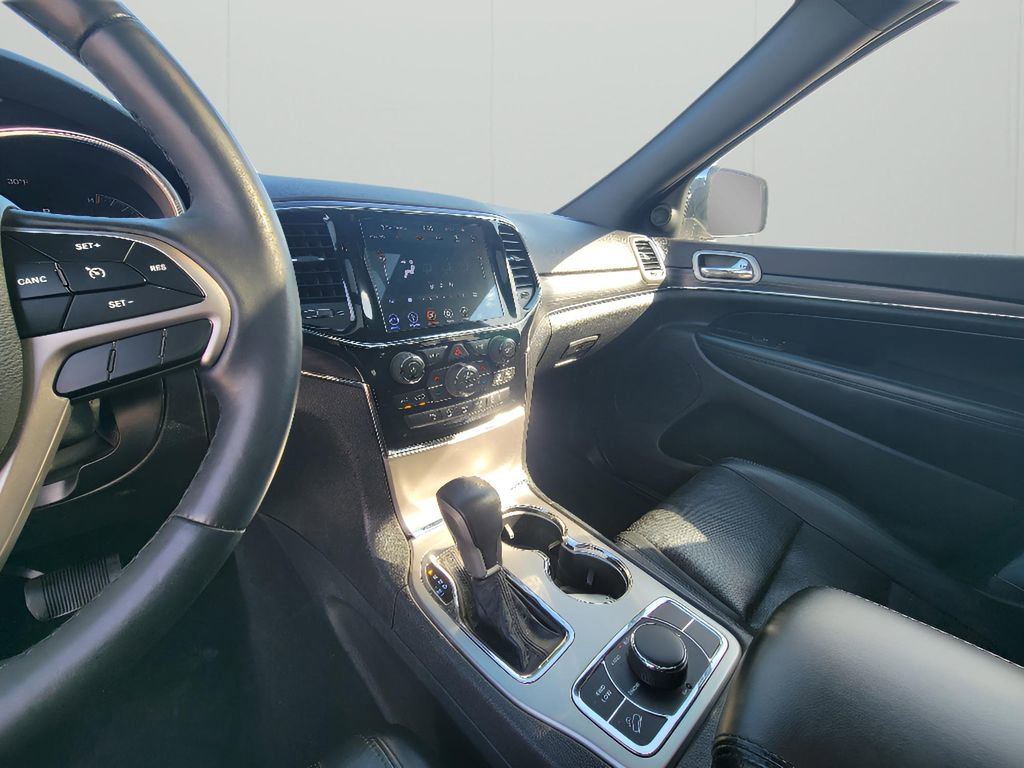 Used 2019 Jeep Grand Cherokee Limited w/ Luxury Group II image 17