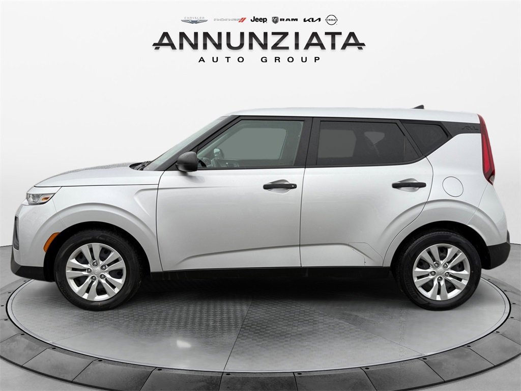 Certified 2021 Kia Soul LX image 2