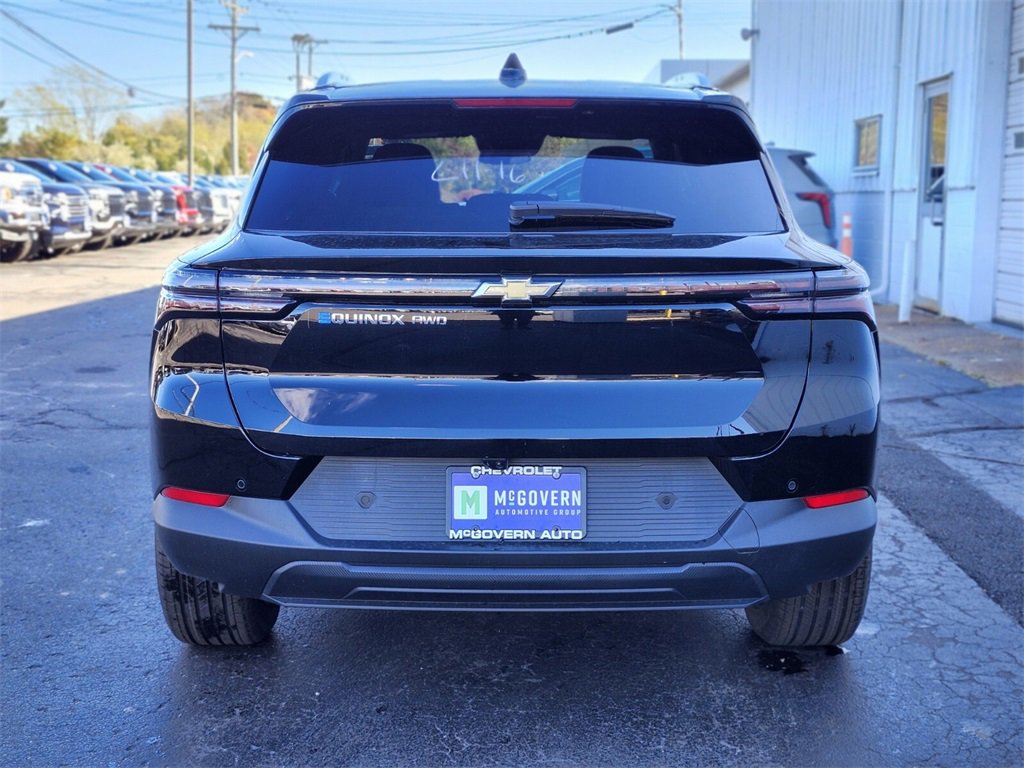 New 2026 Chevrolet Equinox EV LT image 4