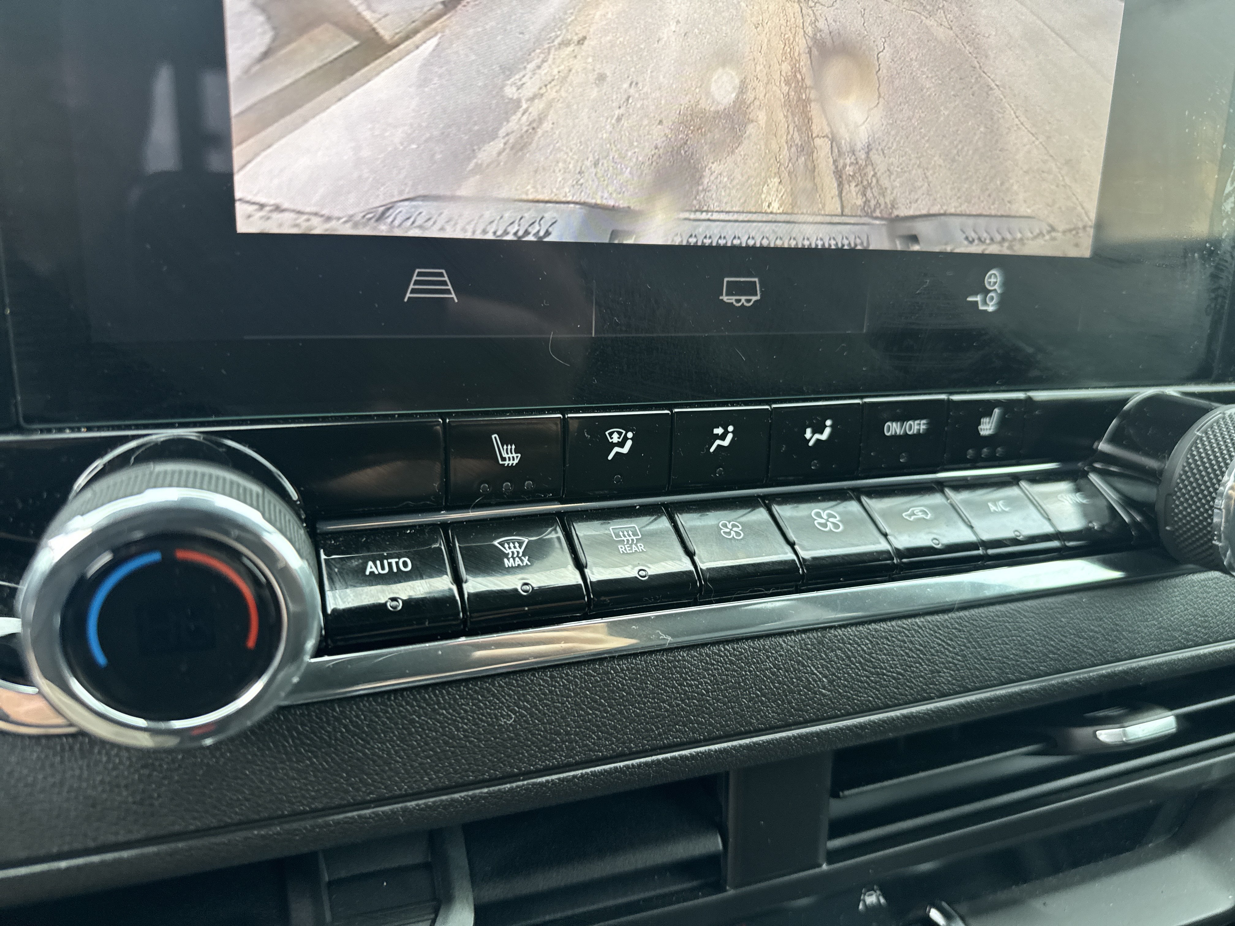 Used 2025 Chevrolet Colorado Trail Boss AWD/4WD image 27