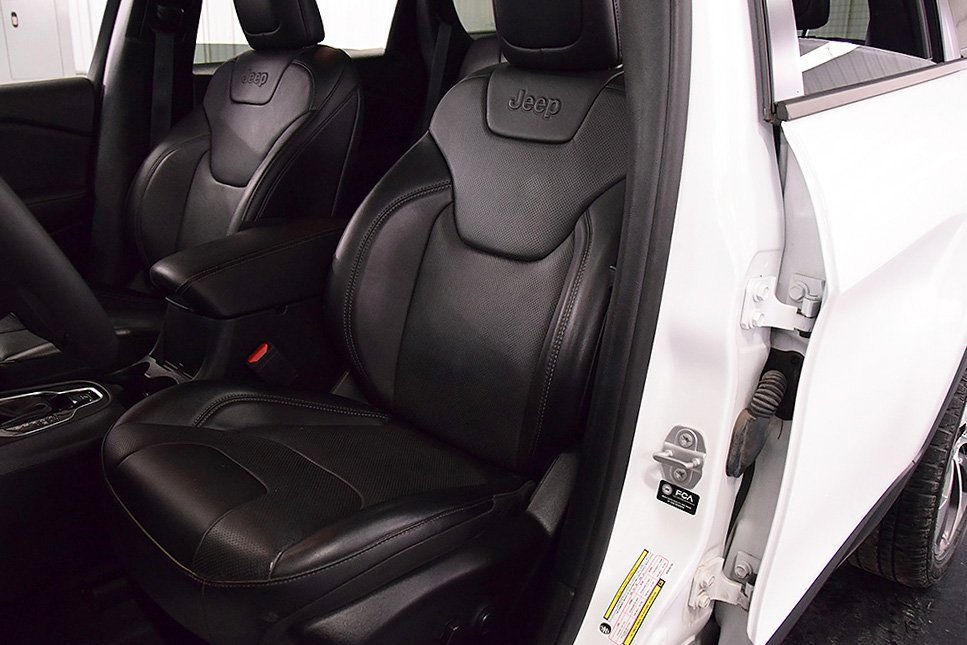 Used 2022 Jeep Cherokee Limited w/ Elite Package image 29