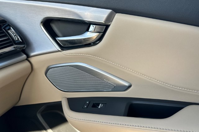 Used 2023 Acura RDX w/ Technology Package FWD image 19