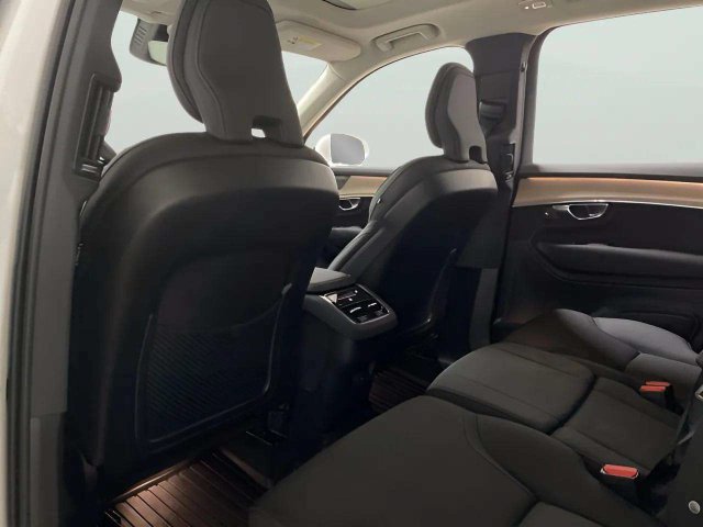 Used 2025 Volvo XC90 B6 Plus w/ Protection Package Premier AWD/4WD image 65