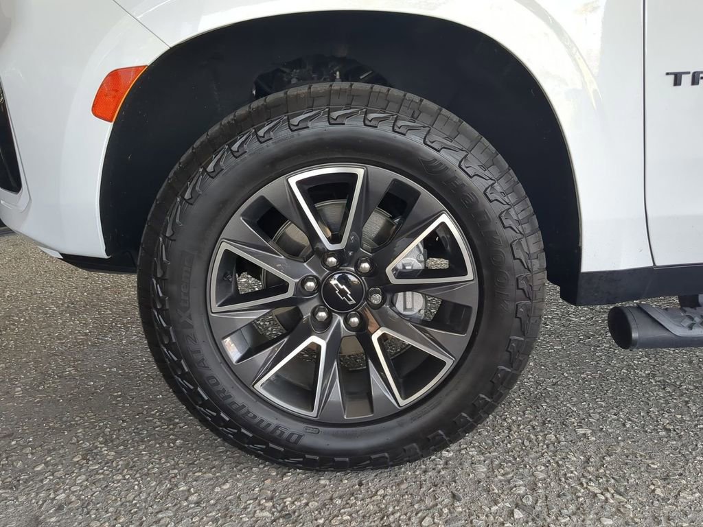 Used 2023 Chevrolet Tahoe Z71 w/ Luxury Package image 36