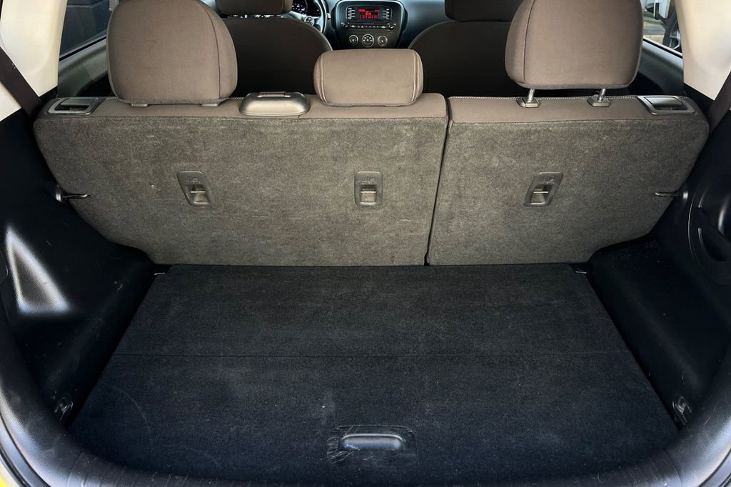 Used 2016 Kia Soul Base image 18