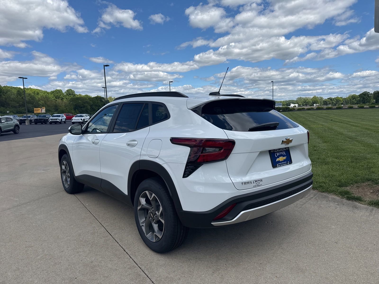 New 2026 Chevrolet Trax LT w/ LT Convenience Package FWD image 4