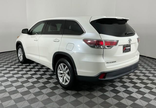 Used 2015 Toyota Highlander LE FWD image 5