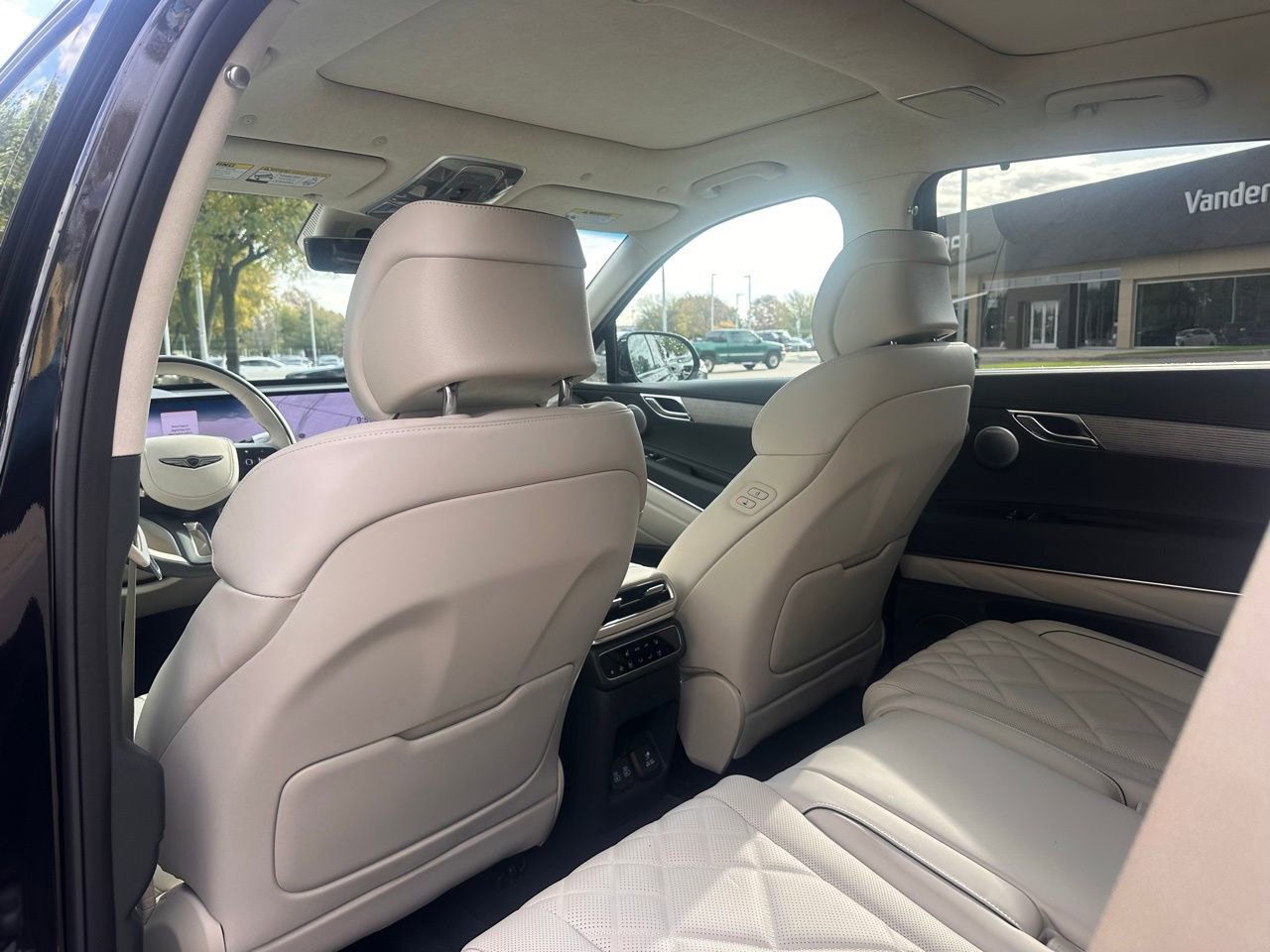 Used 2025 Genesis GV80 3.5T Prestige image 17