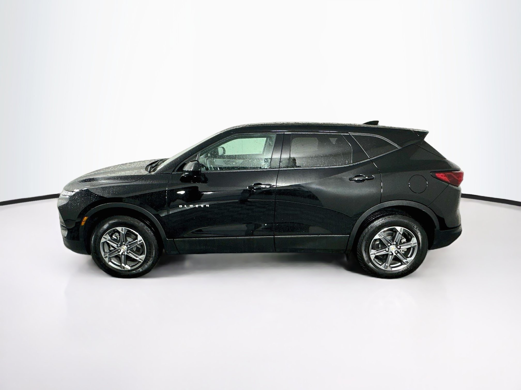 Used 2026 Chevrolet Blazer LT FWD image 4