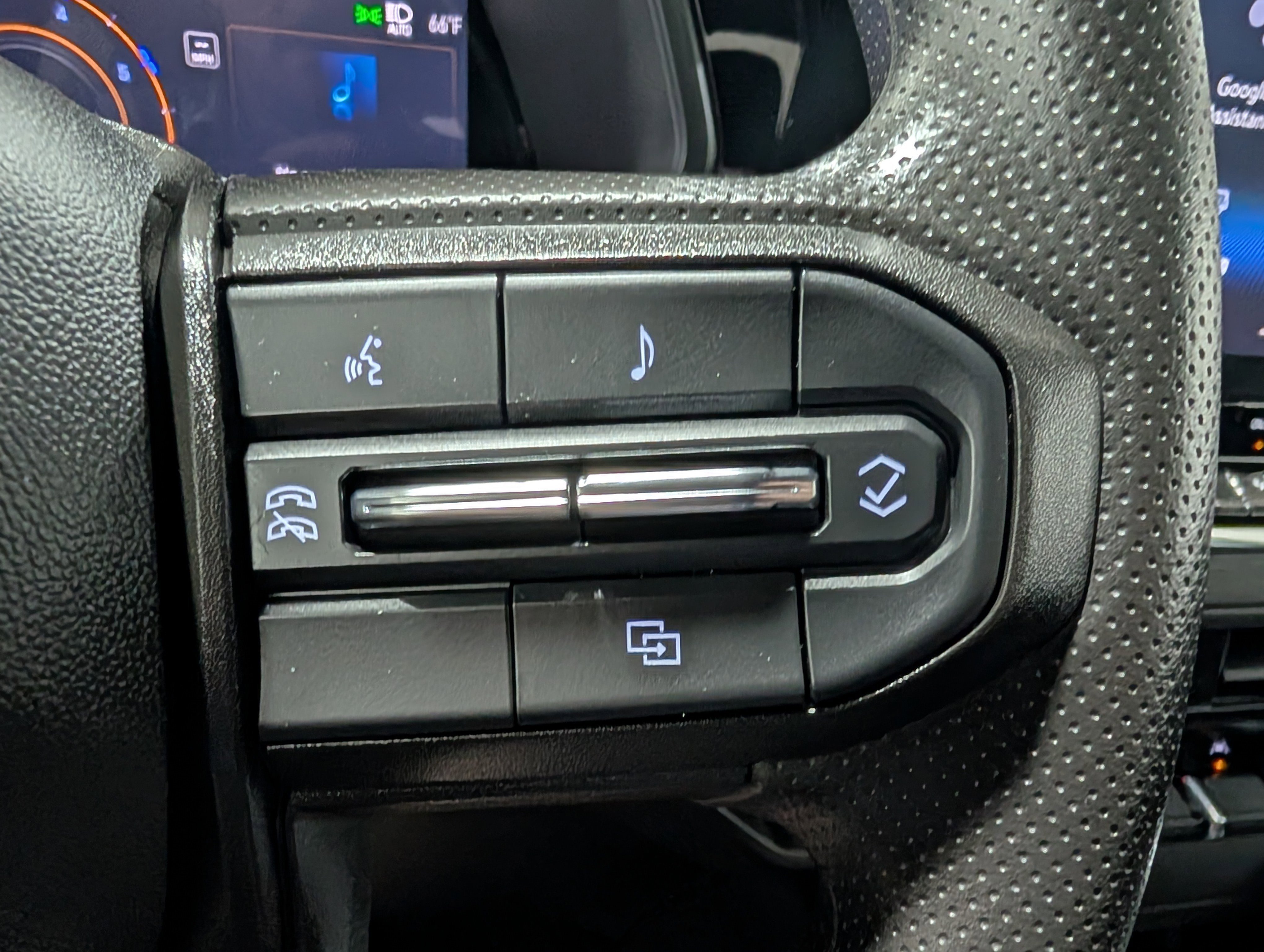 Used 2024 Chevrolet Colorado Trail Boss w/ Advanced Trailering Package image 22