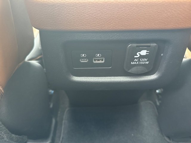 Used 2024 Nissan Pathfinder Platinum w/ Black Appearance Package image 35