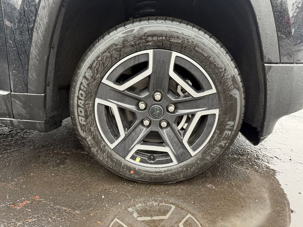 New 2026 Jeep Cherokee Laredo image 17