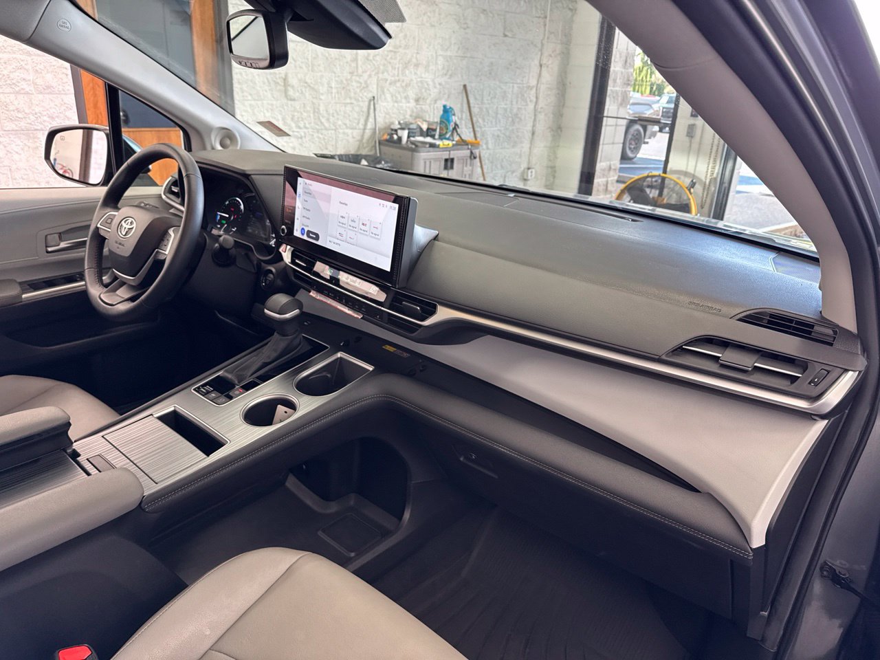 Certified 2026 Toyota Sienna XLE FWD image 55