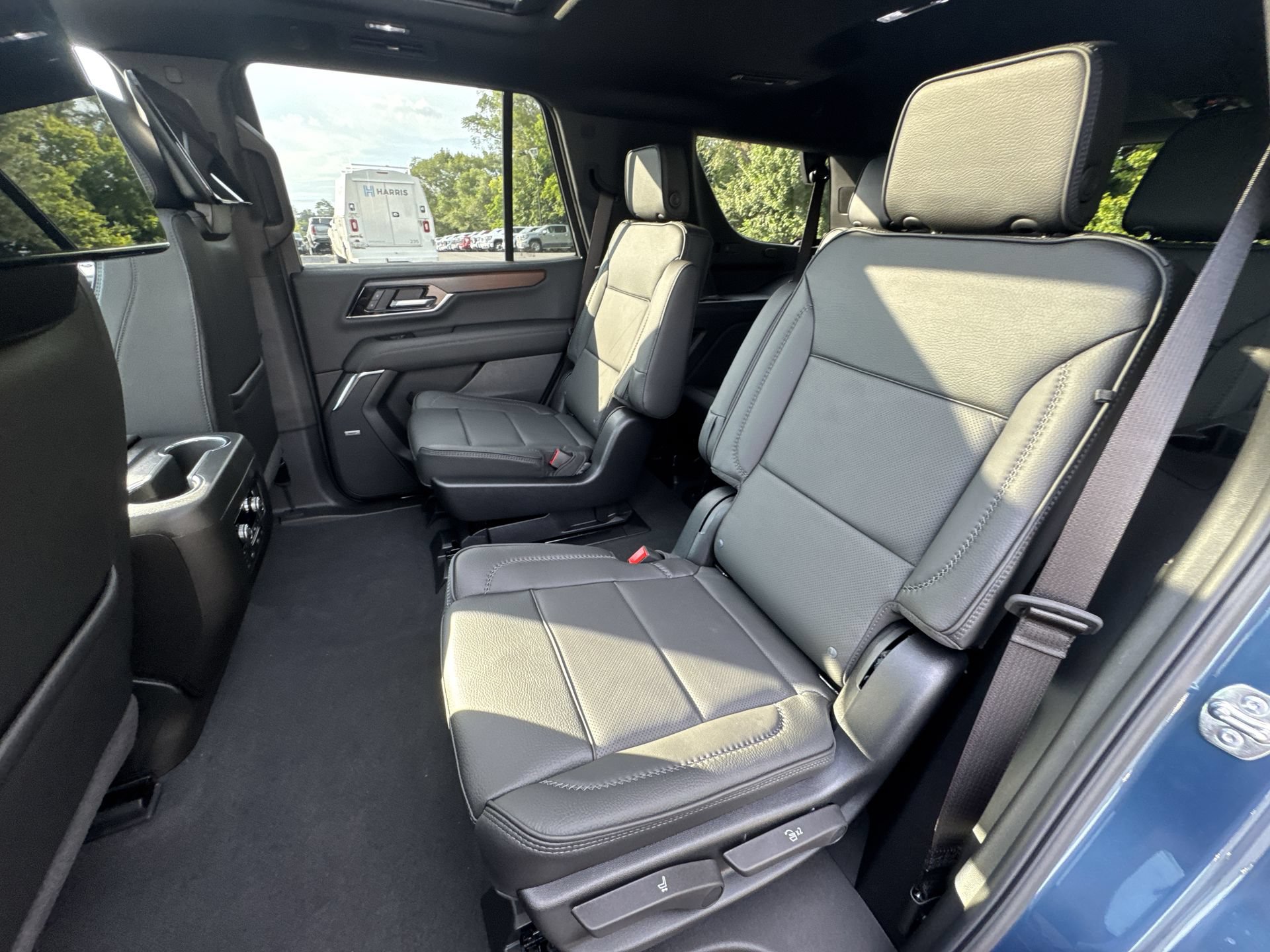 New 2026 GMC Yukon Denali w/ Denali Reserve Package AWD/4WD image 25