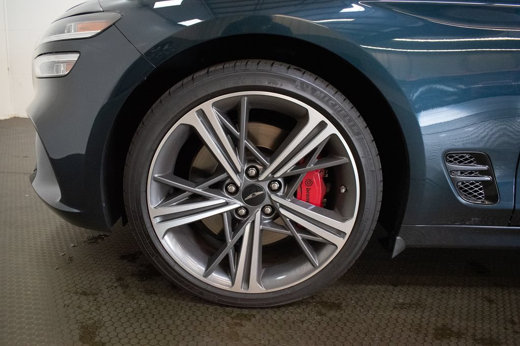 Used 2025 Genesis G70 3.3T Advanced AWD/4WD image 9