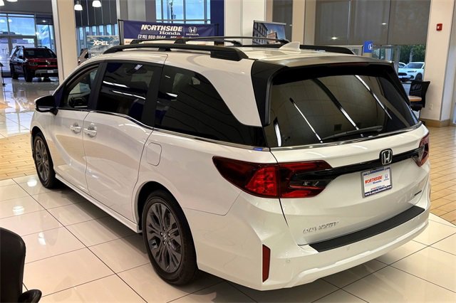 New 2026 Honda Odyssey Touring image 3