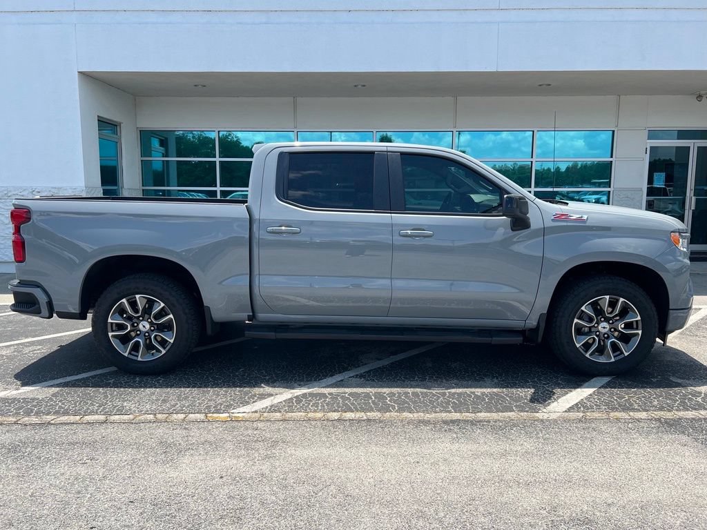 New 2025 Chevrolet Silverado 1500 RST AWD/4WD video 3