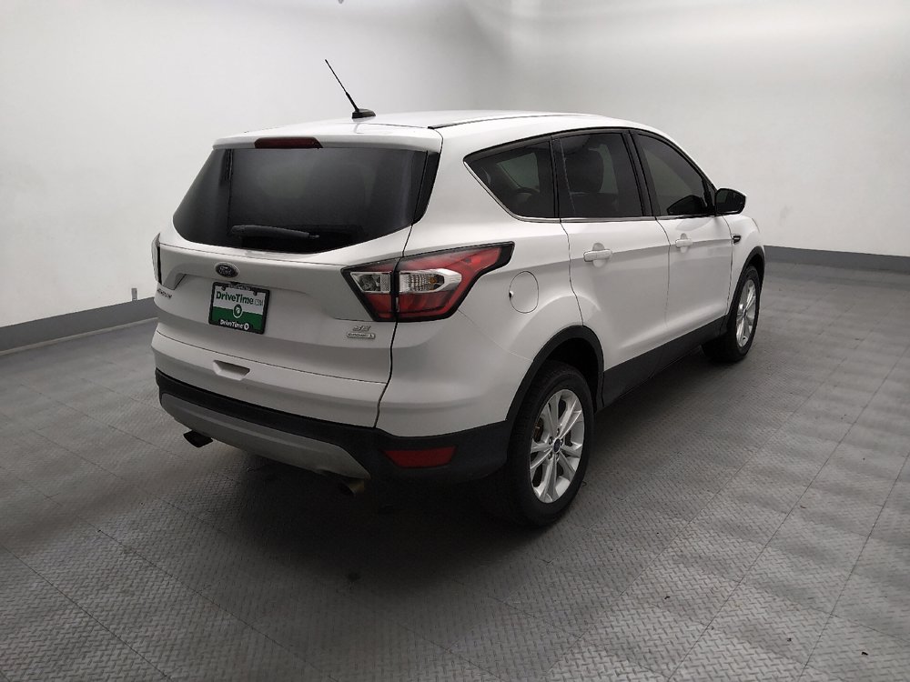 Used 2017 Ford Escape SE FWD image 9
