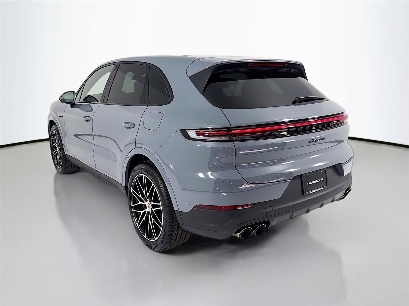 New 2026 Porsche Cayenne Coupe AWD/4WD image 3