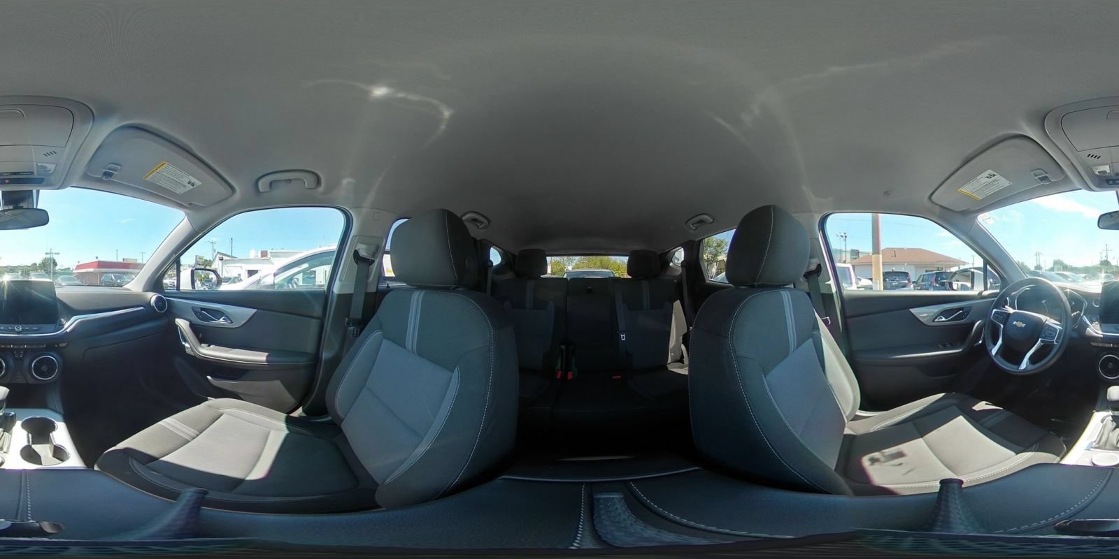 Used 2025 Chevrolet Blazer LT FWD image 44
