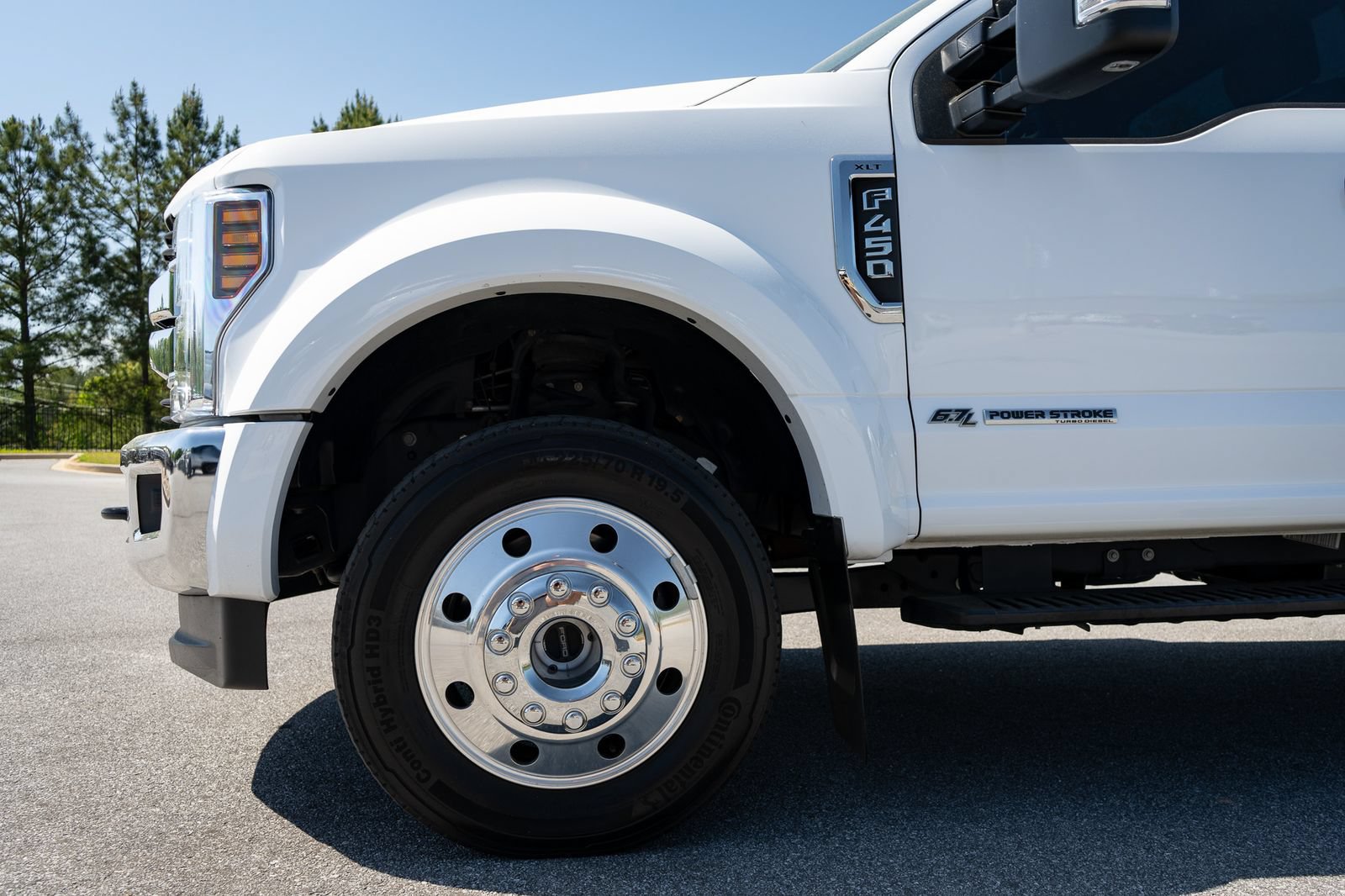 Used 2019 Ford F450 XLT w/ XLT Value Package AWD/4WD image 4