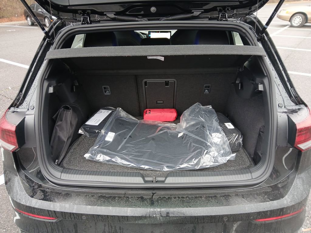 New 2026 Volkswagen Golf w/ Euro Style Package image 22