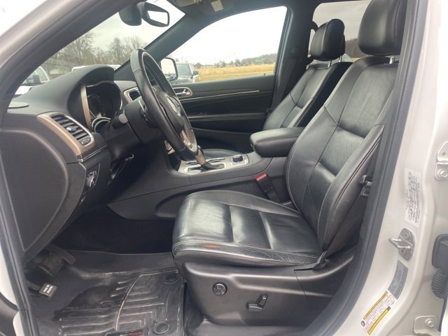 Used 2017 Jeep Grand Cherokee Limited image 12